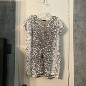 Cullen size large top.